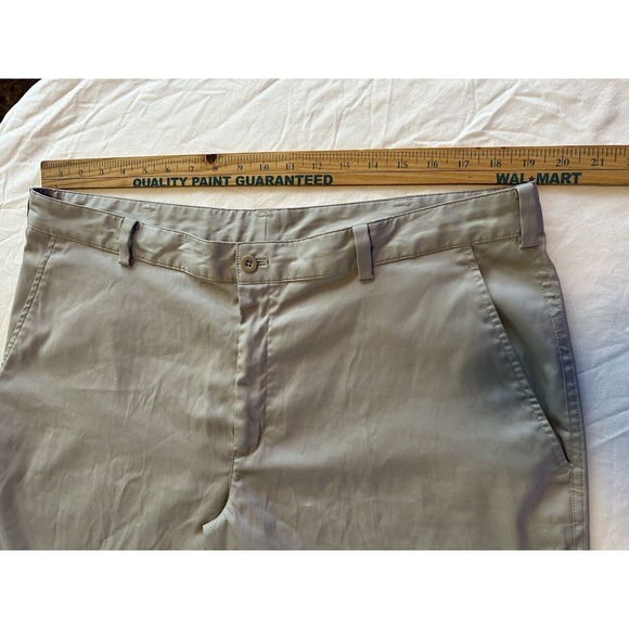 Nike Golf Dri Fit Khaki/Tan Shorts, Size 38x11 Flat Front Chinos - Picture 4 of 9